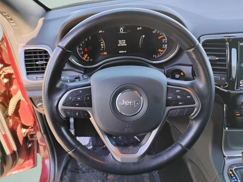 Used 2022 Jeep Grand Cherokee Laredo E image 28