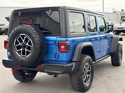 Used 2025 Jeep Wrangler Unlimited Rubicon image 5
