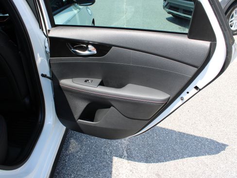 Used 2023 Kia Forte GT w/ GT2 Package FWD image 14