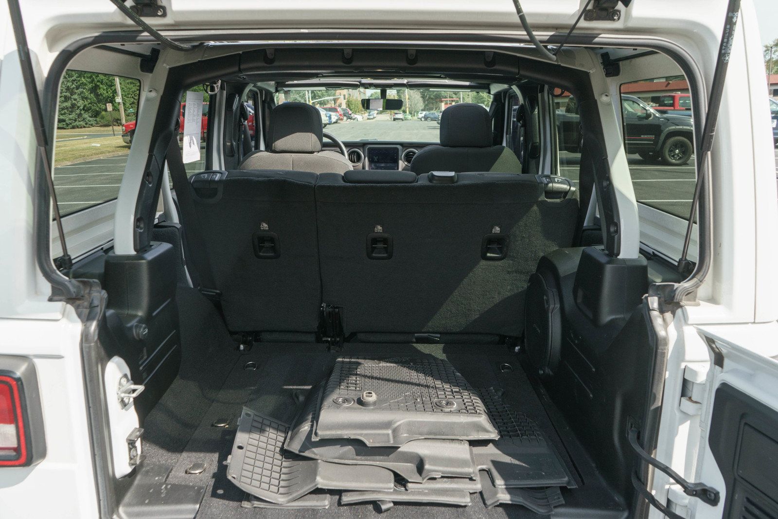 Used 2021 Jeep Wrangler Unlimited Sport AWD/4WD image 9