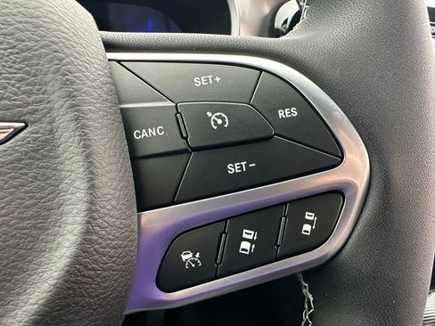 New 2026 Chrysler Pacifica Select image 30