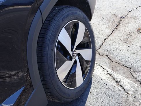 New 2026 Volkswagen Taos S image 39