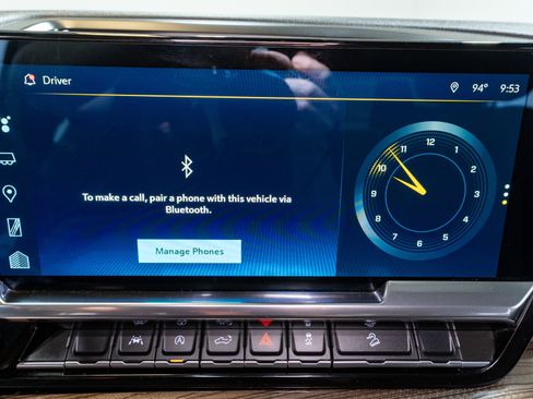 Used 2022 Chevrolet Silverado 1500 LT w/ Z71 Off-Road Package image 18