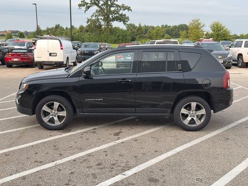 Used 2017 Jeep Compass High Altitude AWD/4WD image 2