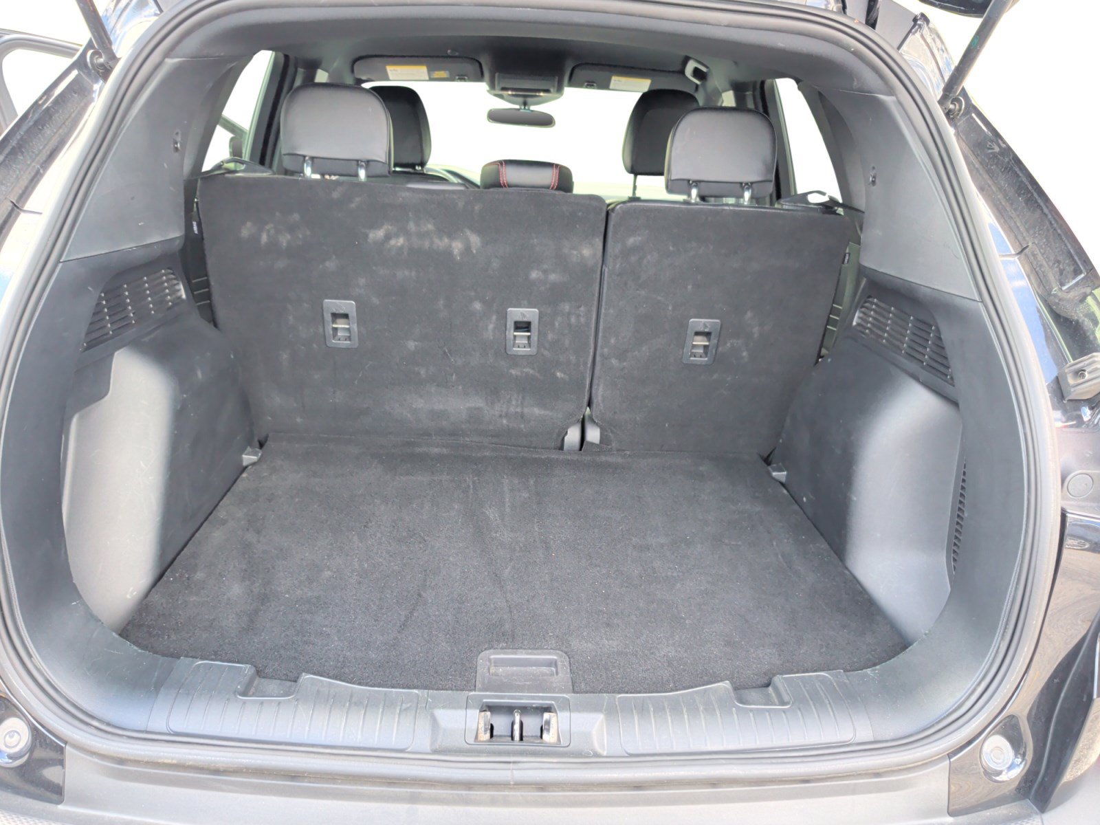 Certified 2025 Ford Escape ST-Line AWD/4WD image 23