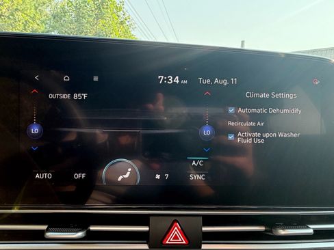 Used 2024 Hyundai Elantra SEL FWD image 39