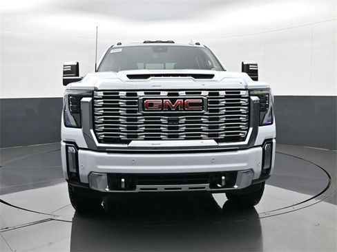 New 2026 GMC Sierra 3500 Denali w/ Denali Reserve Package image 2