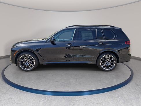 New 2026 BMW X7 xDrive40i w/ M Sport Package AWD/4WD image 8