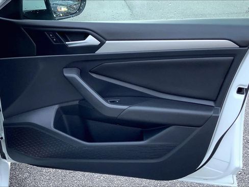 Used 2019 Volkswagen Jetta S image 21