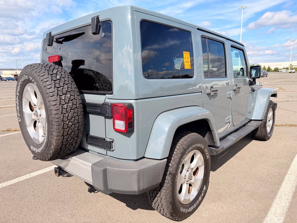 Used 2014 Jeep Wrangler Unlimited Sahara w/ Dual Top Group AWD/4WD image 3