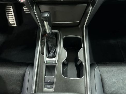 Used 2018 Honda Accord Sport image 31