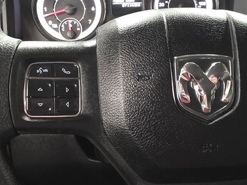 Used 2019 RAM 1500 Classic SLT AWD/4WD image 28