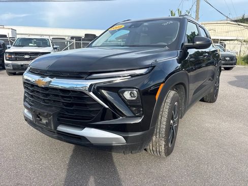 Used 2025 Chevrolet TrailBlazer LT AWD/4WD image 7