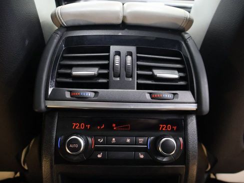 Used 2016 BMW X5 M image 25