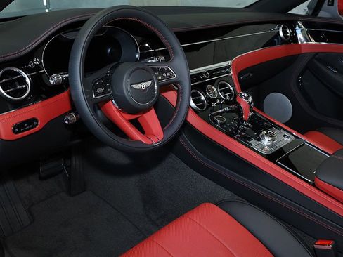 Used 2024 Bentley Continental GT V8 image 29