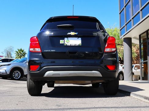 Used 2022 Chevrolet Trax LT w/ LT Convenience Package AWD/4WD image 12
