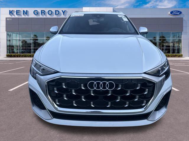 Used 2024 Audi SQ8 Prestige AWD/4WD image 2