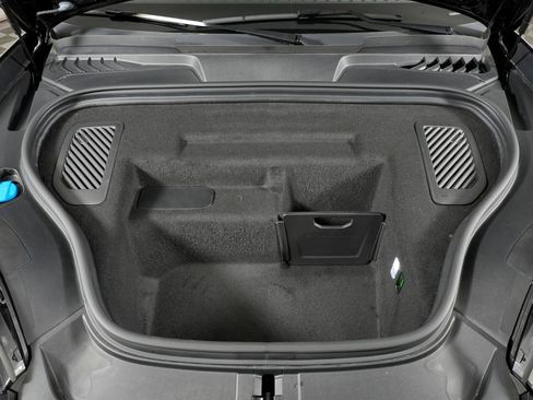 Used 2025 Porsche Macan 4S Electric AWD/4WD image 43