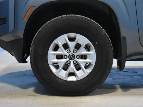 Certified 2024 Nissan Frontier SV w/ Technology Package image 25