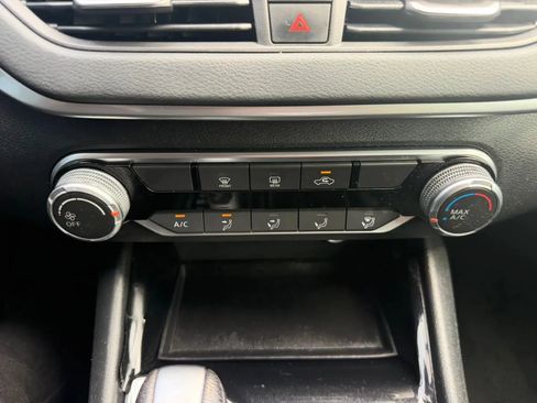 Used 2021 Nissan Altima 2.5 SV AWD/4WD image 19
