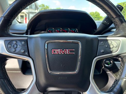 Used 2020 GMC Yukon XL SLT AWD/4WD image 25