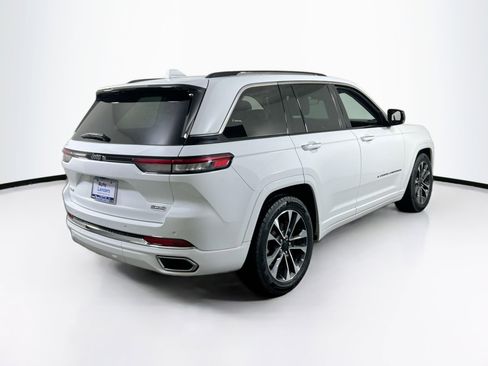 Used 2022 Jeep Grand Cherokee Overland AWD/4WD image 5