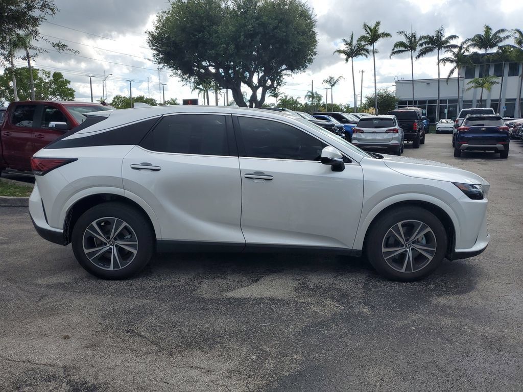 Used 2025 Lexus RX 350 FWD w/ Technology Package image 8