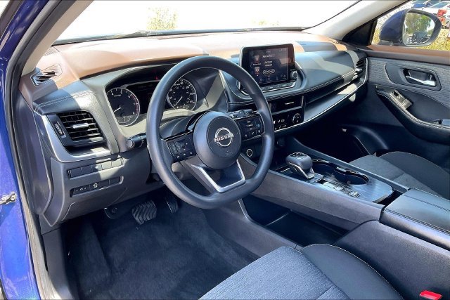 Used 2023 Nissan Rogue SV FWD image 14