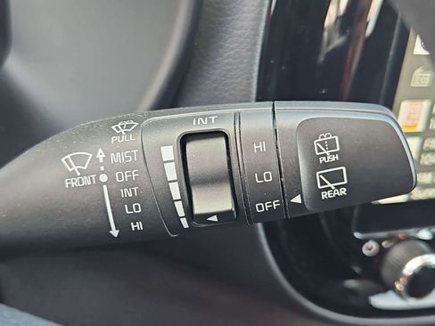 Certified 2025 Kia Soul S image 24