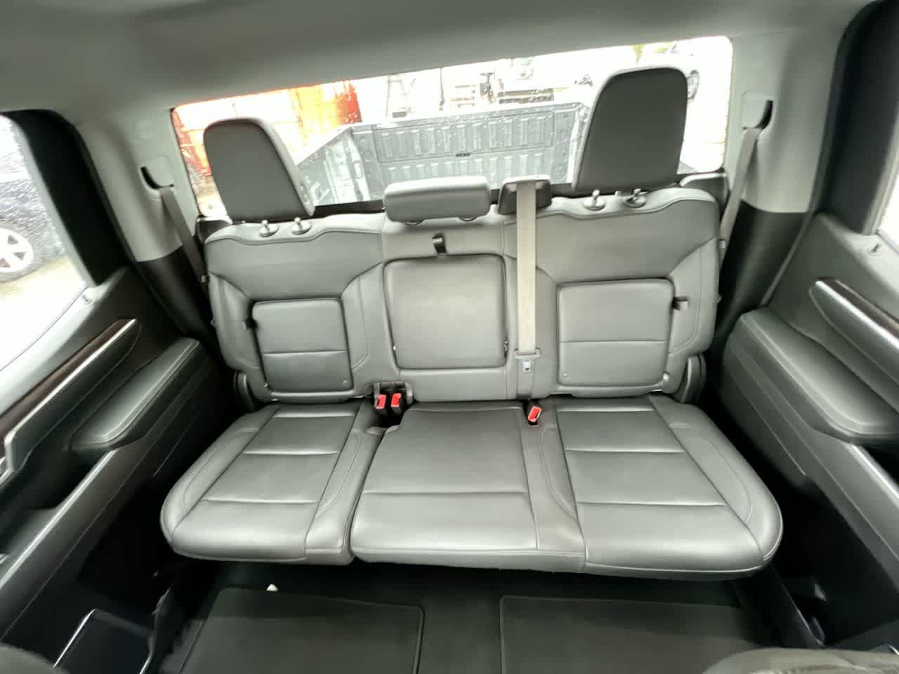 Used 2025 GMC Sierra 1500 SLT AWD/4WD image 23