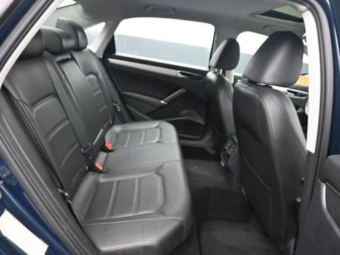 Used 2019 Volkswagen Passat 2.0T Wolfsburg image 7