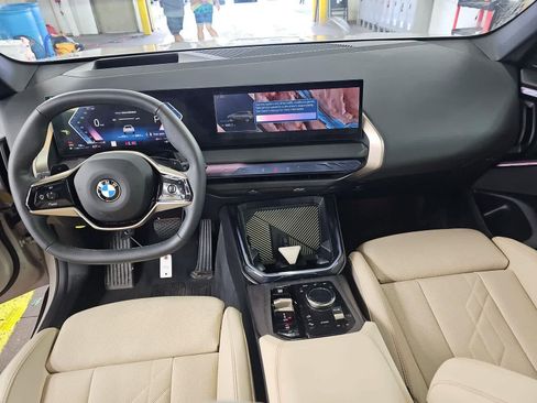 Used 2025 BMW X3 xDrive30i AWD/4WD image 14