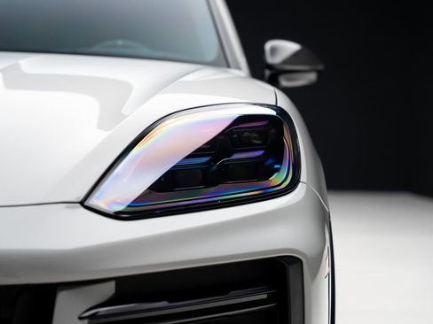 Used 2024 Porsche Cayenne Turbo GT image 10