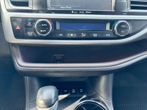Used 2018 Toyota Highlander Plus image 26