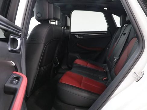 Used 2023 Porsche Macan S AWD/4WD image 26