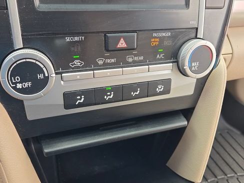 Used 2012 Toyota Camry LE FWD image 21