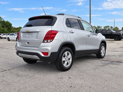Used 2020 Chevrolet Trax LT w/ LT Convenience Package AWD/4WD image 6