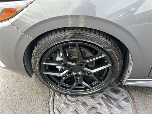 Used 2020 Nissan Sentra SR image 10