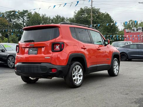Used 2017 Jeep Renegade Latitude w/ Cold Weather Group image 14