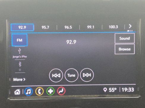 Used 2021 Chevrolet Traverse LS image 25