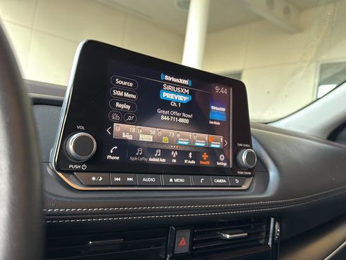 Used 2022 Nissan Rogue SV image 21