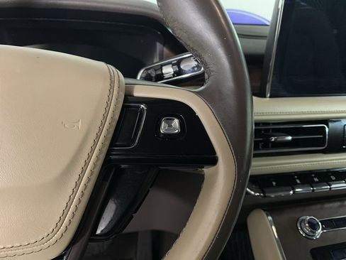 Used 2020 Lincoln Aviator Reserve image 18