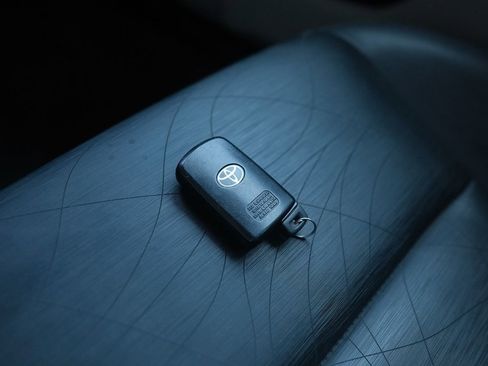 Used 2014 Toyota Prius C Four image 9