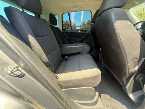 Used 2018 Volkswagen Tiguan Limited w/ Premium Package FWD image 14