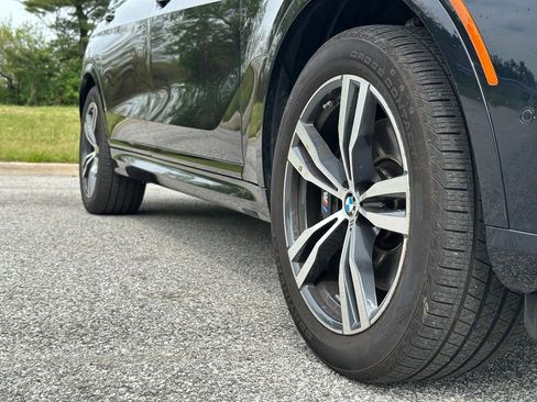 Certified 2025 BMW X7 xDrive40i w/ M Sport Package AWD/4WD image 9