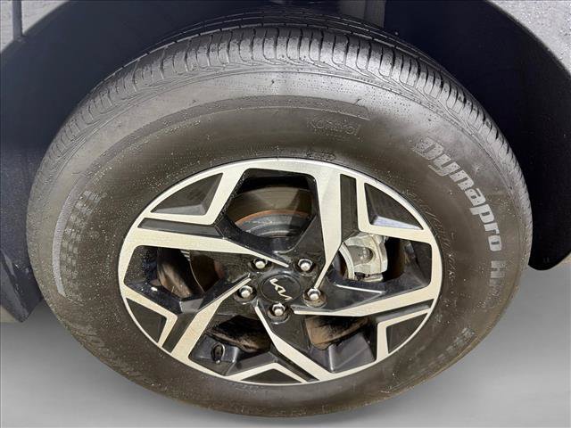 Used 2025 Kia Sportage LX FWD image 19