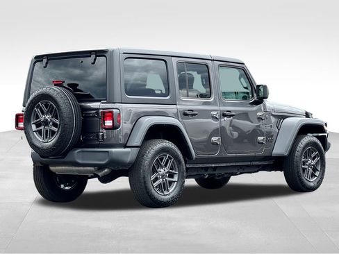 Used 2024 Jeep Wrangler Unlimited Sport AWD/4WD image 7