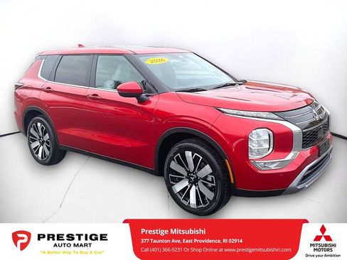New 2026 Mitsubishi Outlander SE image 1
