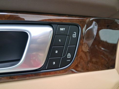 Certified 2023 Porsche Panamera 4S image 12