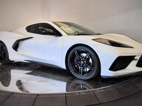 Used 2023 Chevrolet Corvette Stingray Premium Cpe w/ Z51 Performance Package image 19